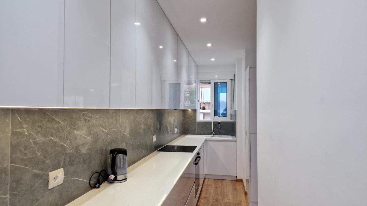 Pirro Luxury Apartment Sarandë Exteriör bild