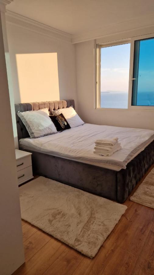 Pirro Luxury Apartment Sarandë Exteriör bild